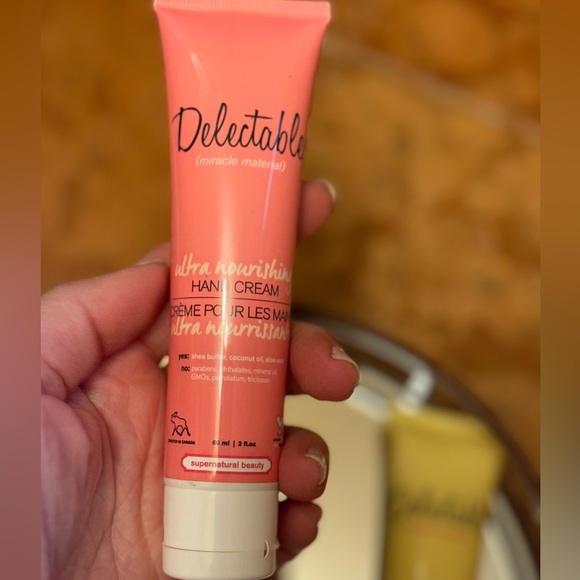 🆕 DELECTABLE NOURISHING HAND CREAM SET OF 3 - Picture 5 of 11